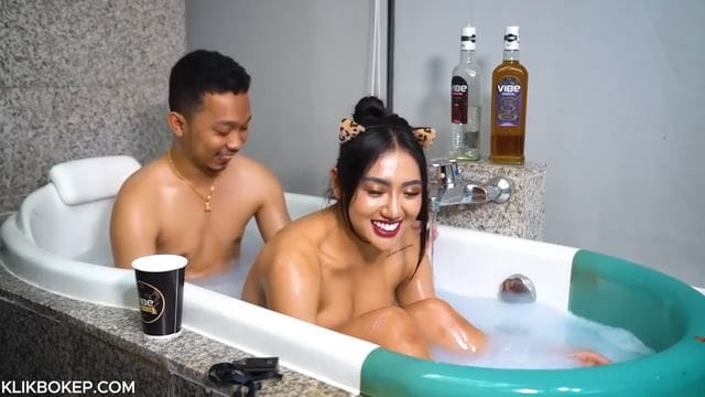 Bokep Indo Melly3gp Konten Mandi Bareng Dibathub Sempat Viral